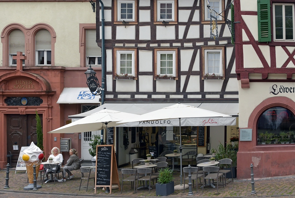 Weinheim Altstadt: Ulner Kapelle, Eiscafé Pandolfo und der Bioladen