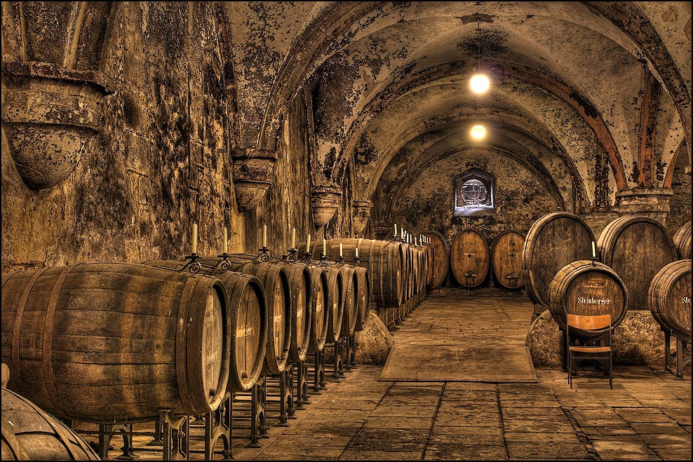 Weinkeller im Kloster Eberbach [HDRI] / wine cellar at Kloster Eberbach