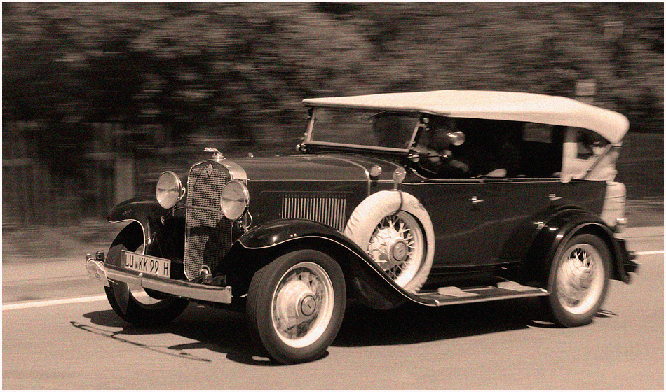 Weinland-Rallye-Auffahrt-sepia