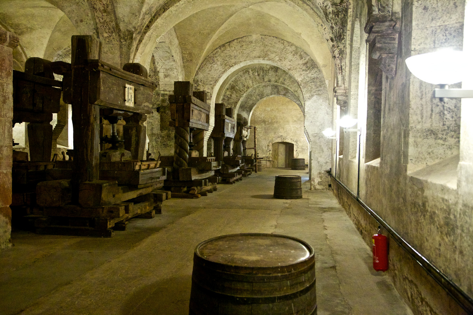 Weinpressen im Kloster Eberbach