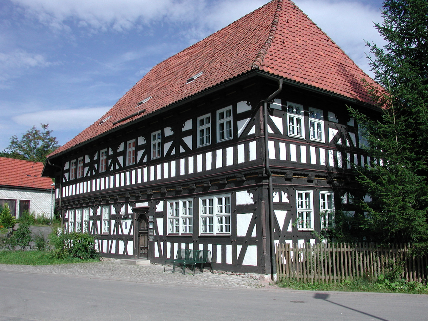 Weisenhaus Suhl Neundorf