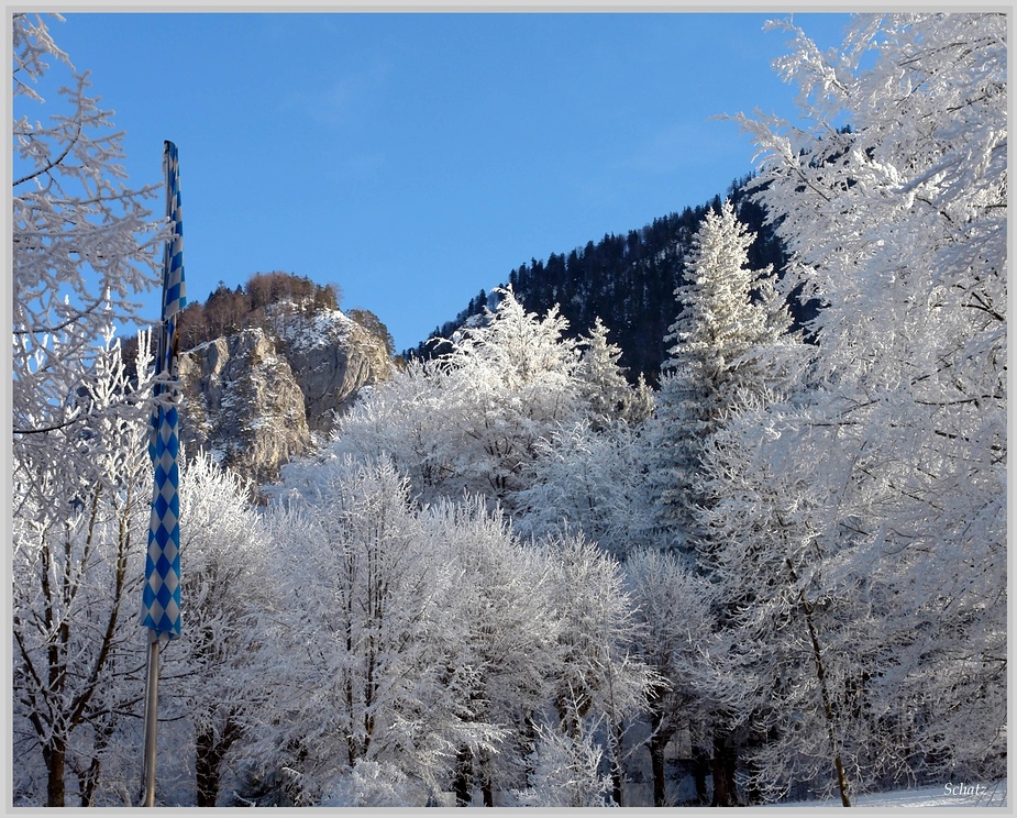 weiss-blau