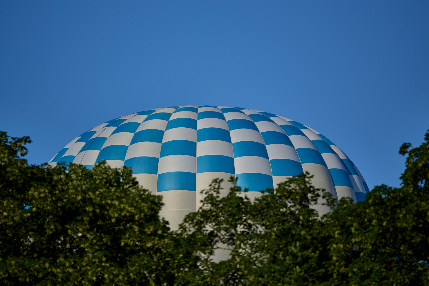 weiß blau der Himmel über Bayern