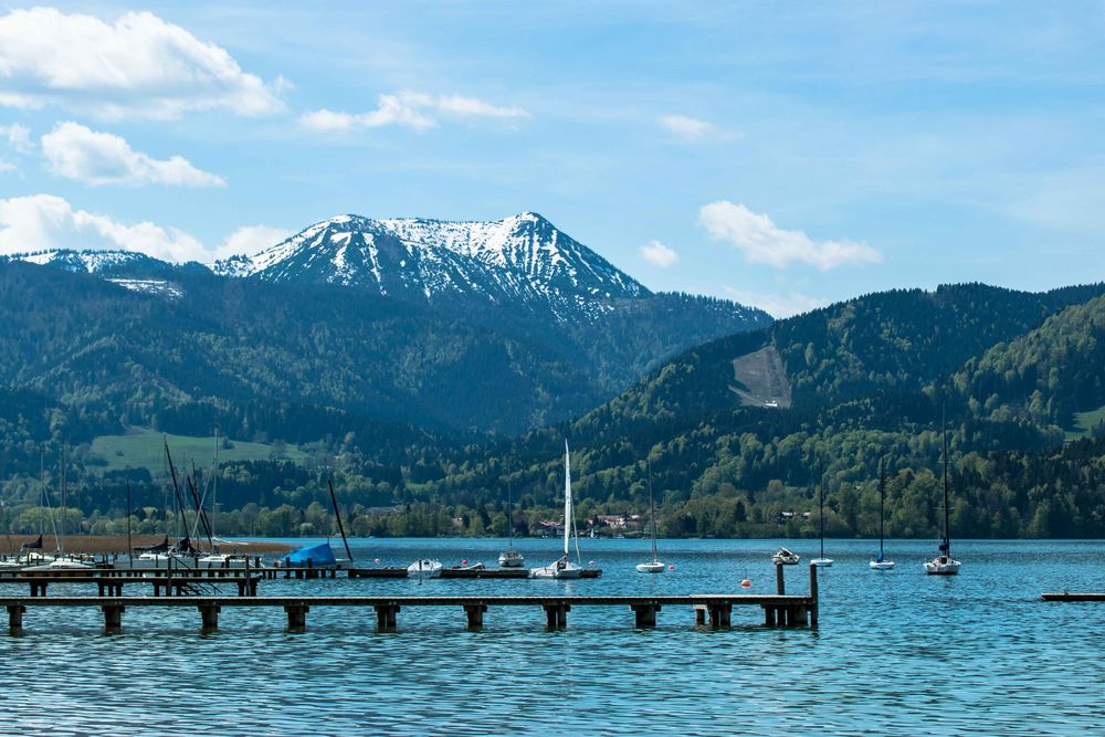 weiß, blaue Seenlandschaft