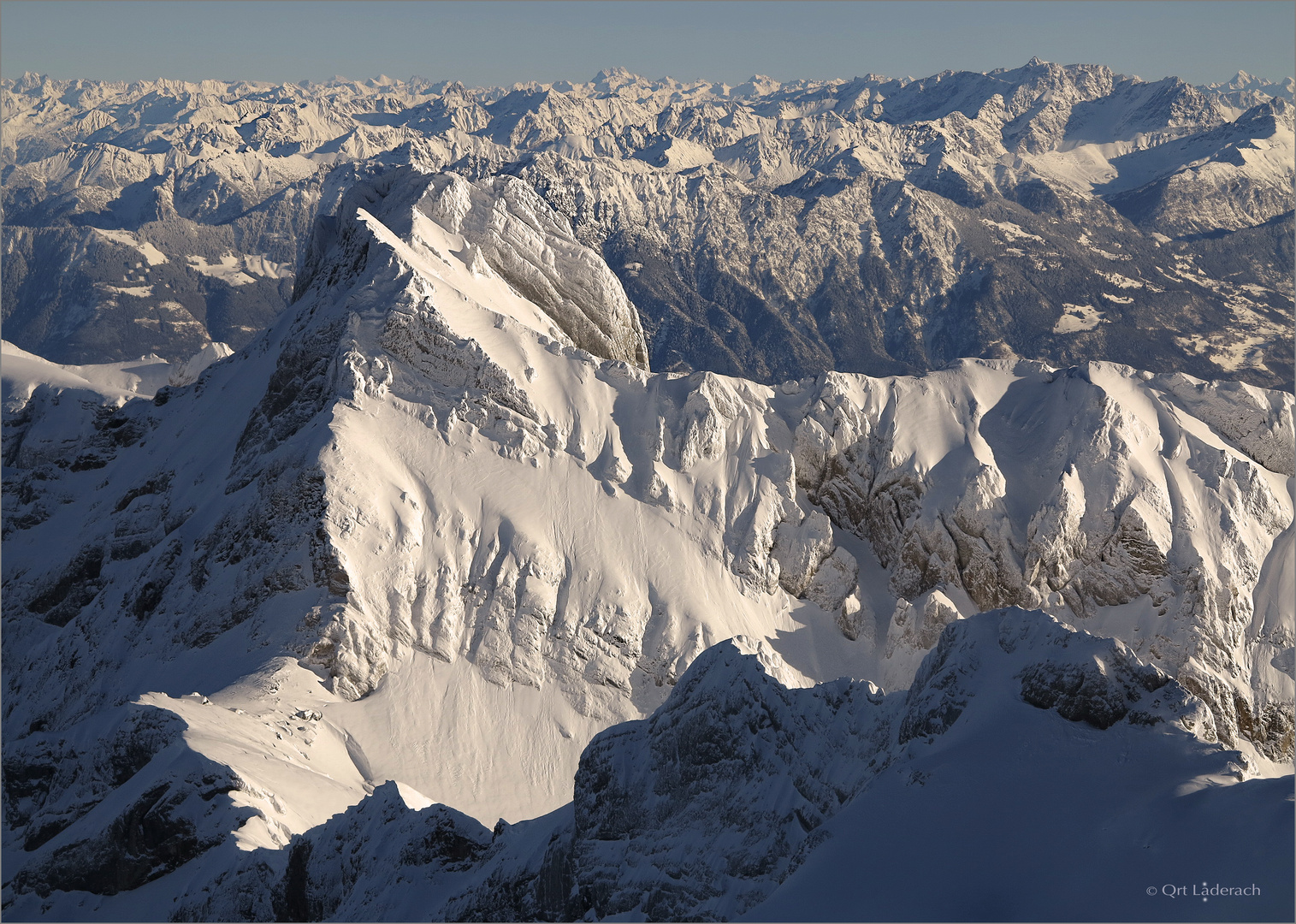 weiss gezuckertes Alpsteinmassiv