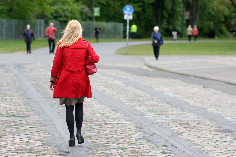 weiß jemand einen bildtitel Foto & Bild streetfotografie mit menschen