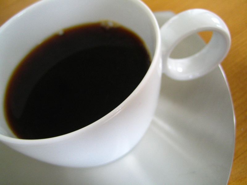 weiß (schwarzer kaffee)