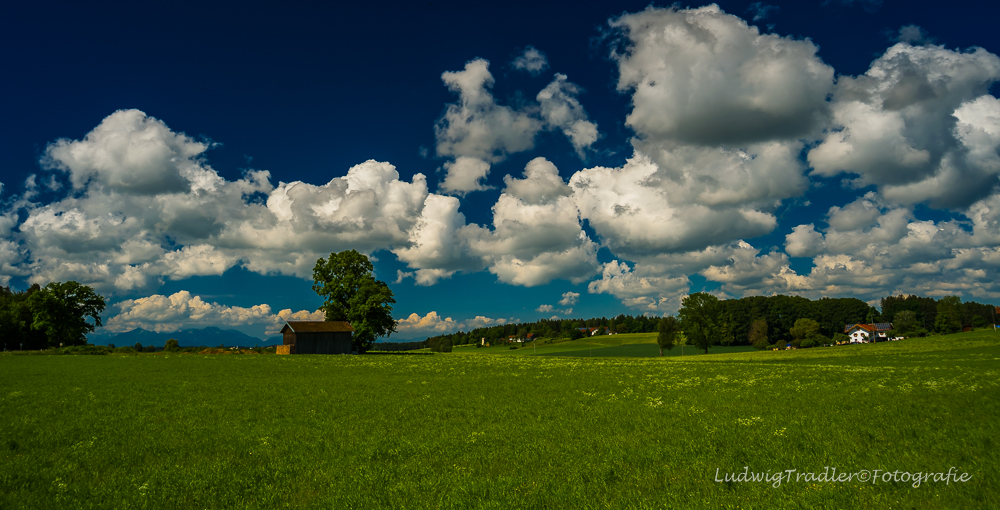 weißblauer Himmel