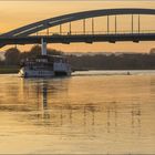 Weiße Flotte auf Adventkurs 