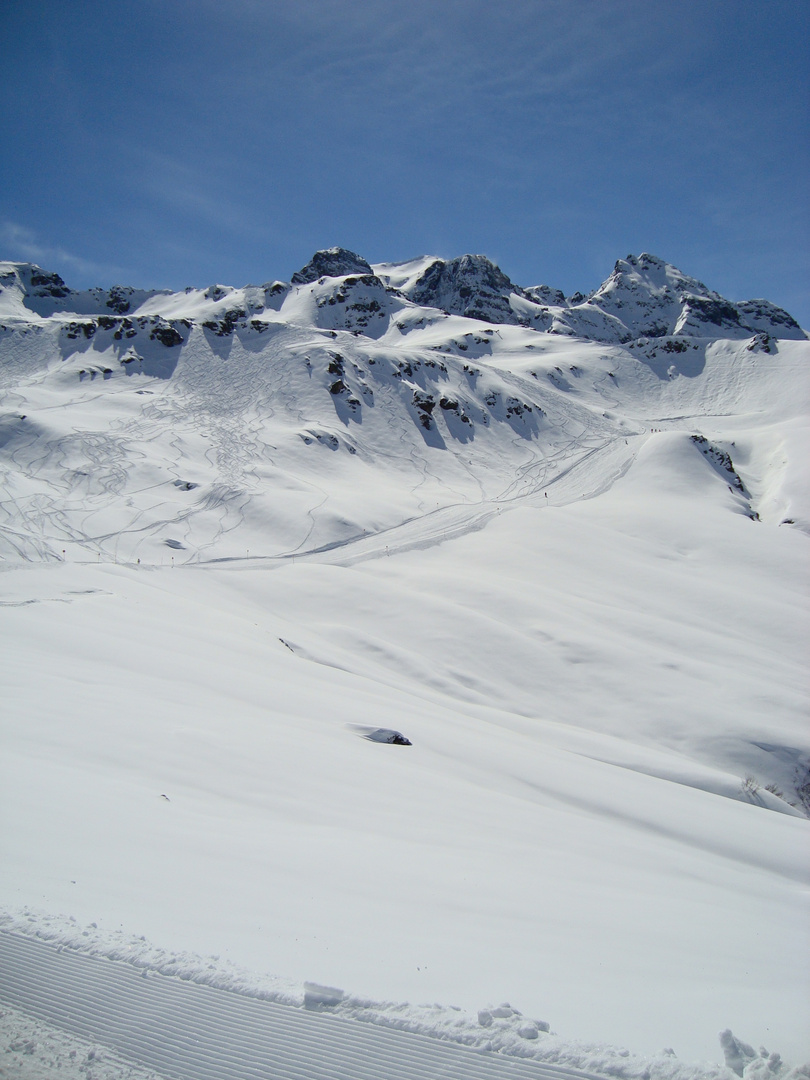 Weiße kalte Berge