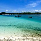 Weisse Straende und Glass Klarem Wasser in Oesela - Insel Rote - Indonesien