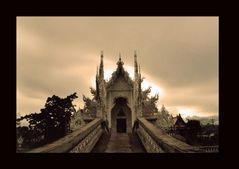 Weiße Tempel im Norden Thailands.