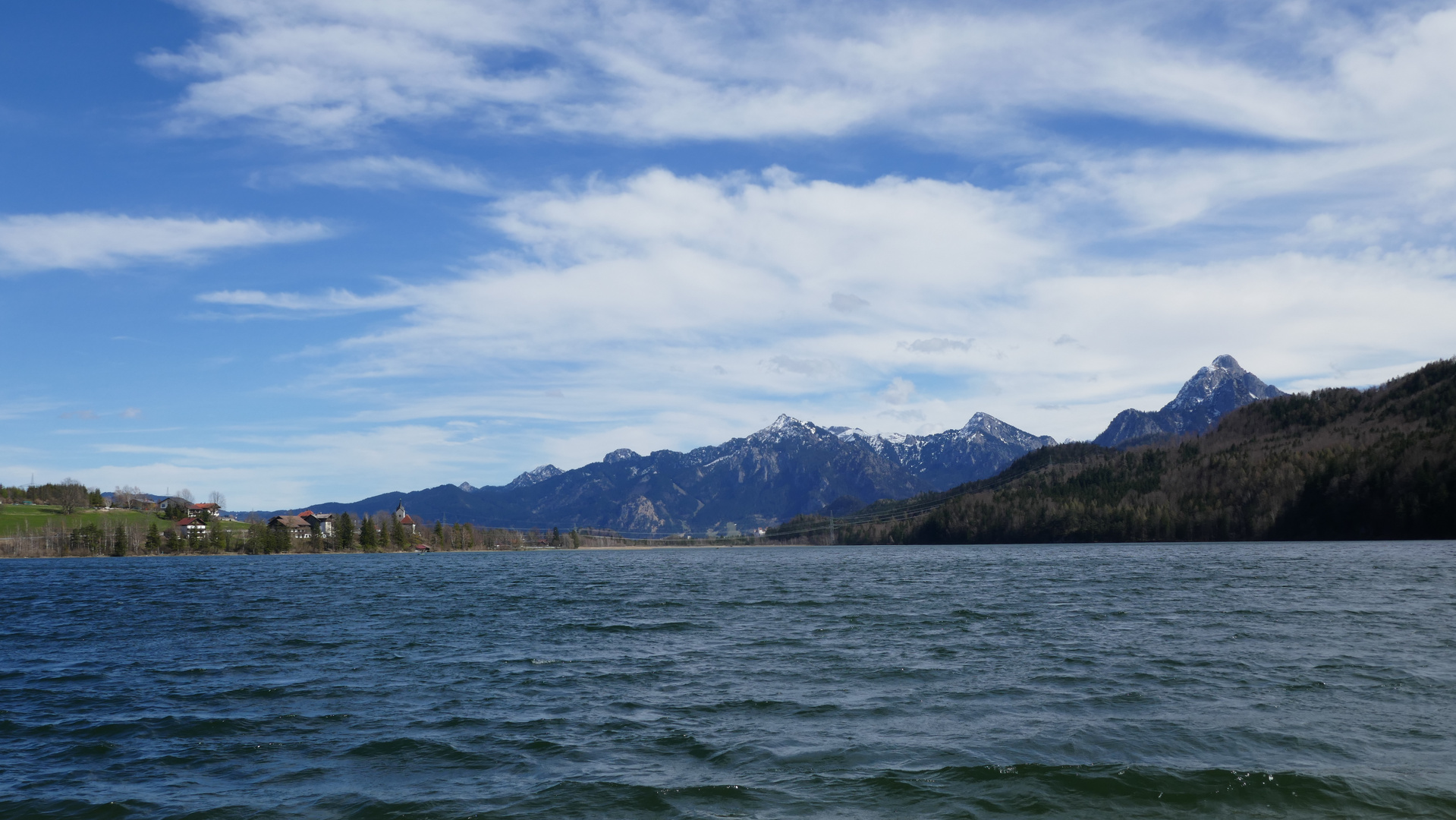 Weißensee, mit Tegelberg, Ahornspitze und Säuling