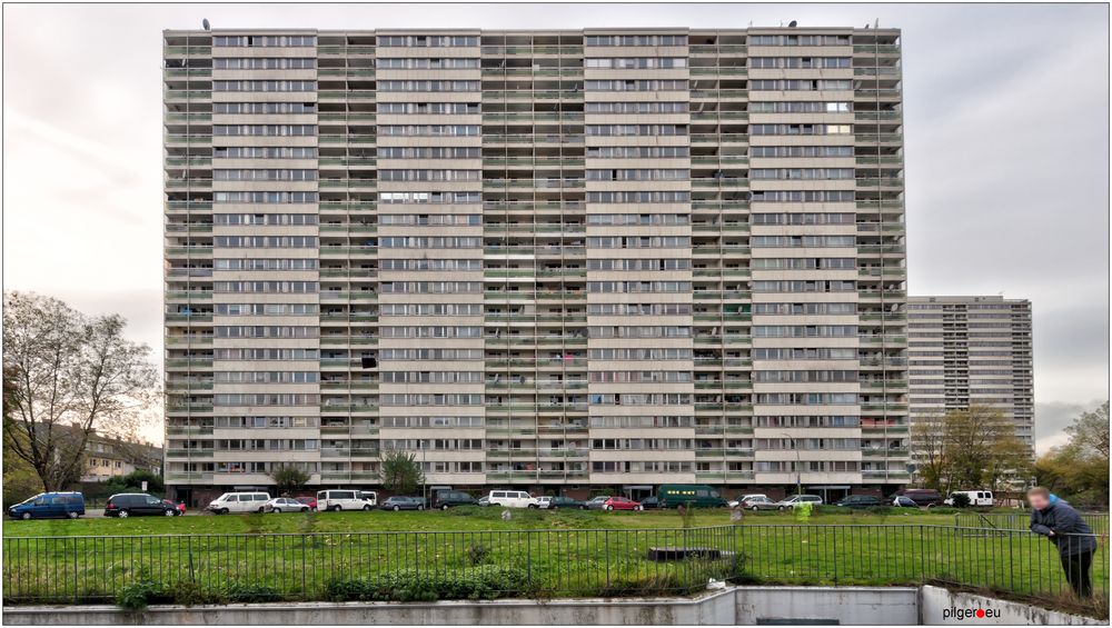Weißer Riese Duisburg-Hochheide Foto & Bild | world, hochhaus ...