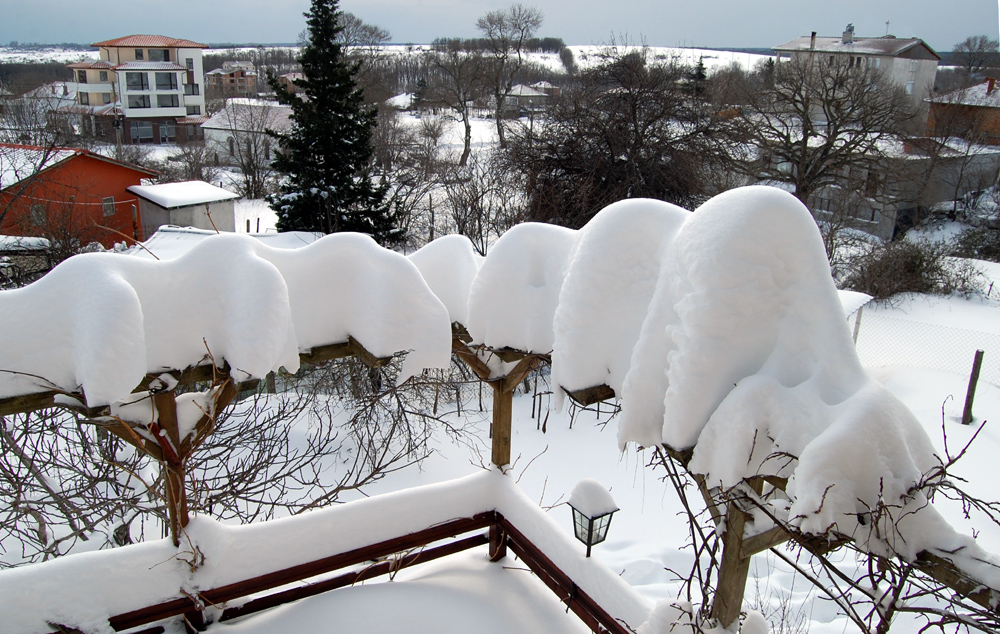 Weißer Schnee am Schwarzen Meer