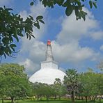 Weisser Stupa