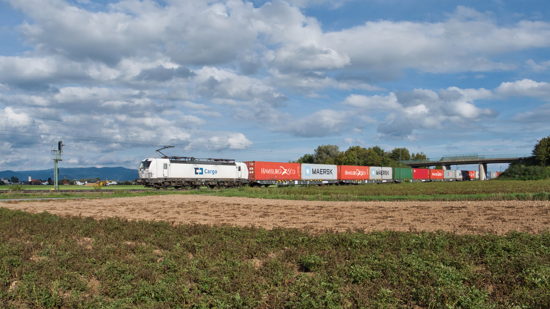 Weißer Vectron bei Stephansposching