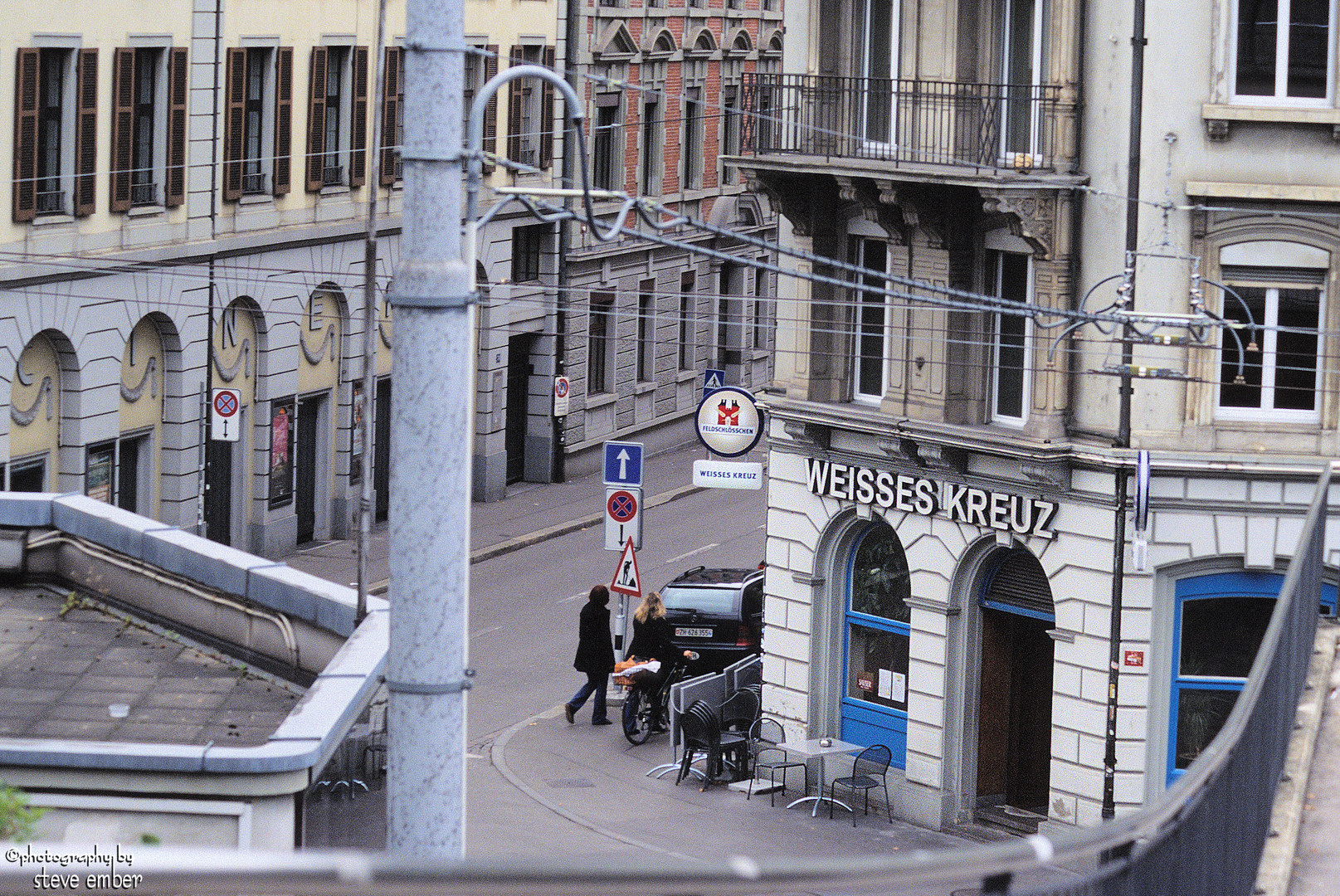 Weisses Kreuz - A Stadelhofen Streetscape
