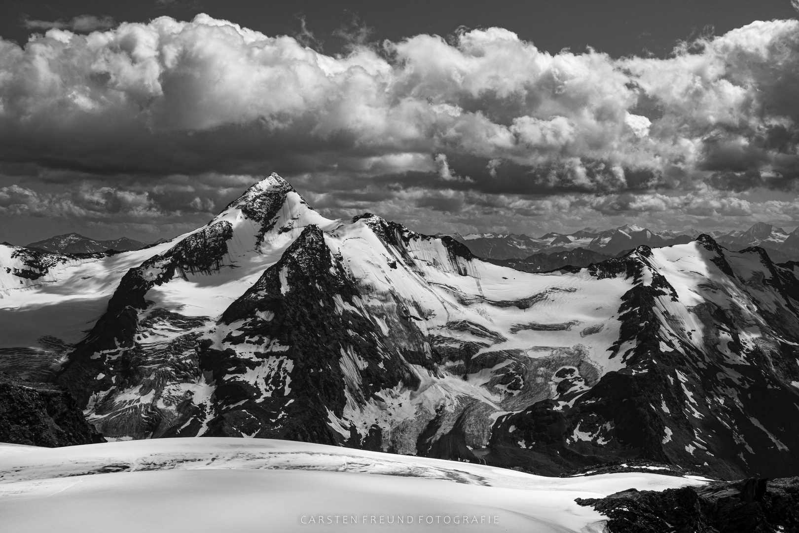 Weißkugel mit Bärenbartferner (Blick von der Weißseespitze)