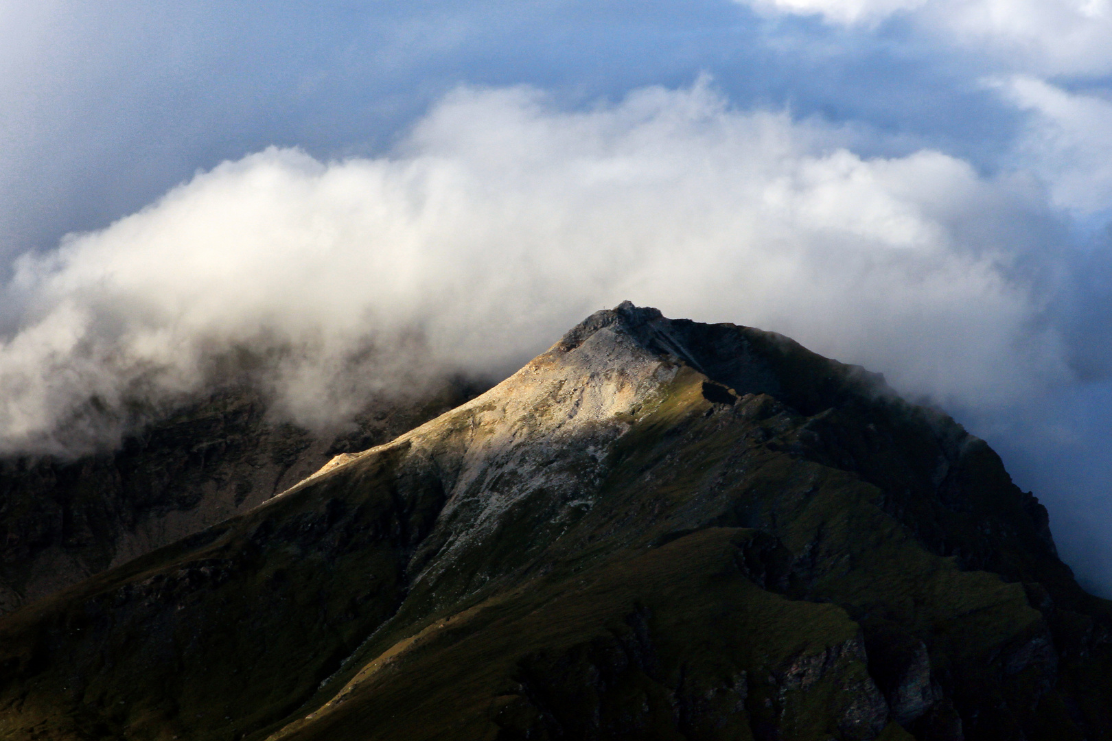 Weißspitz in Wolken