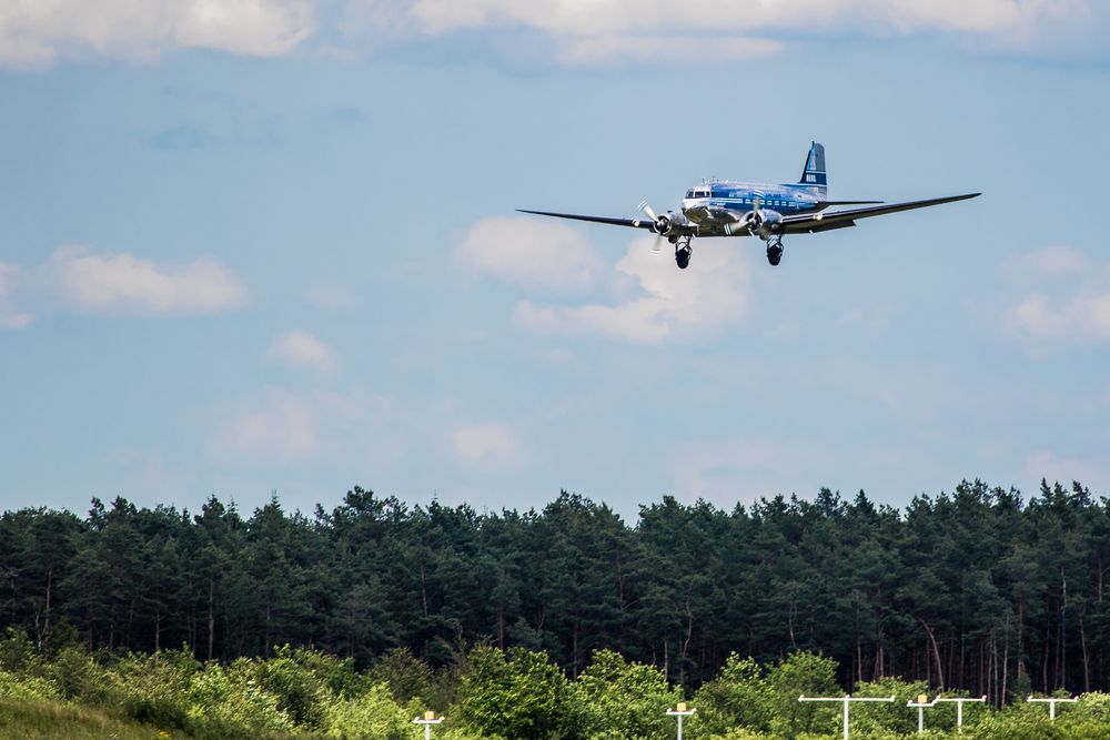 weit weg ist die Runway