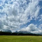 weit weit weg: Lomnitzer Spitze hinter den Wolken 