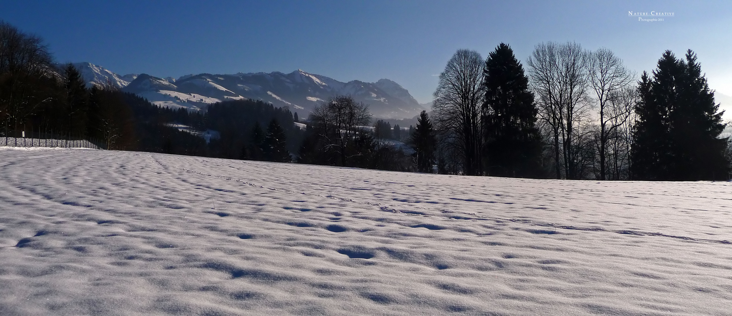 "Weitblick auf die Sonnenköpfe und Rubi-Horn"