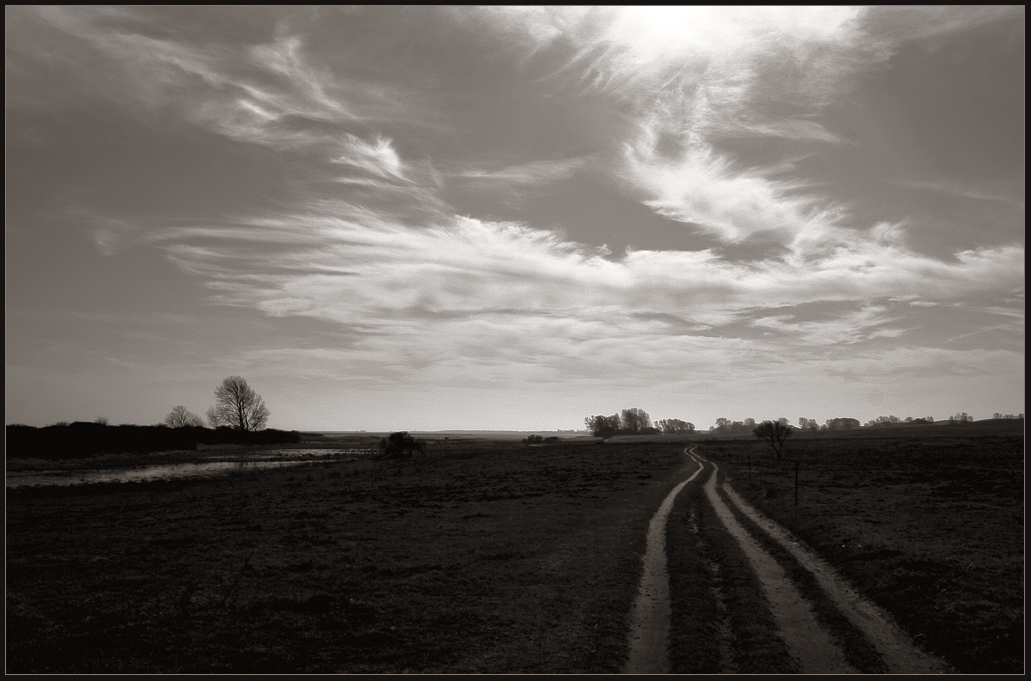 Weite Landschaft - lange Wege