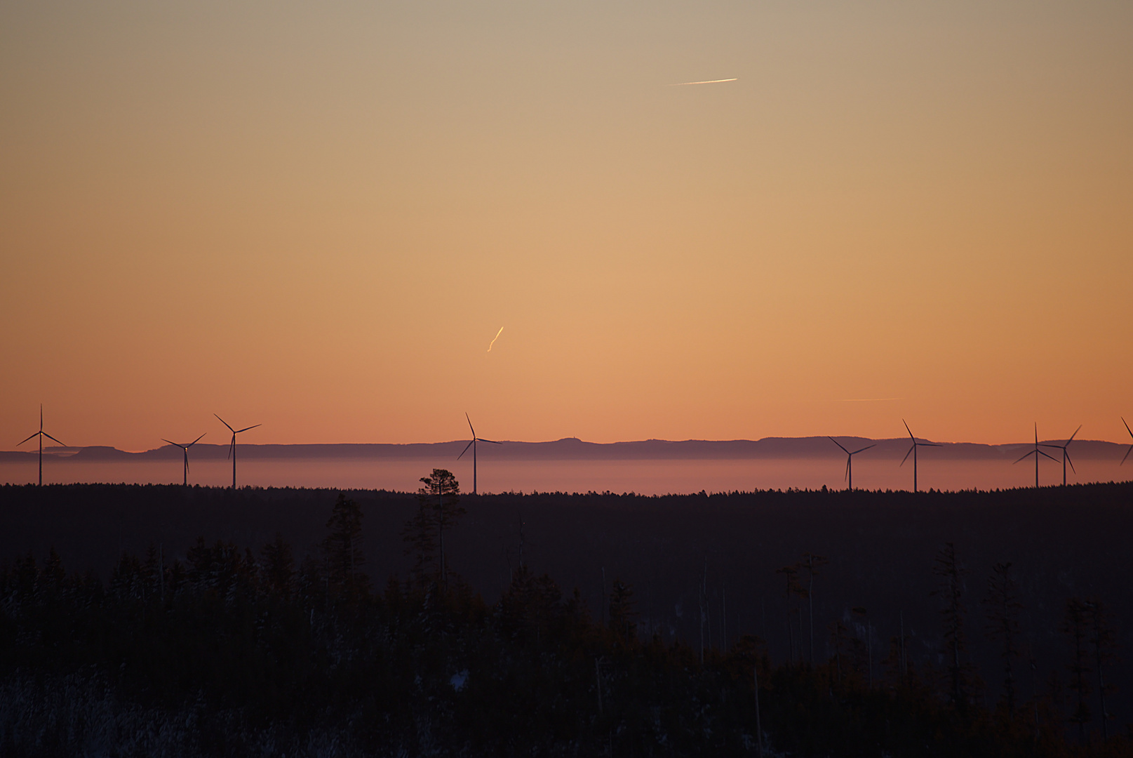 Weiter Blick bei Sonnenaufgang