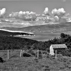 weiter Blick vom Berg über Alt-Lopar zum Velebit