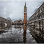 (weitere BEA) ein Regentag auf dem Markusplatz 