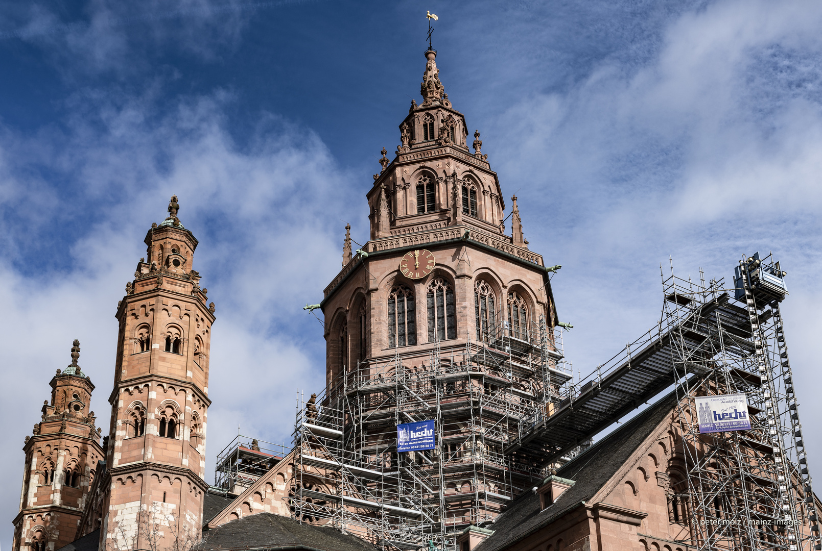 Weiterhin gut gerüstet | Martinsdom zu Mainz