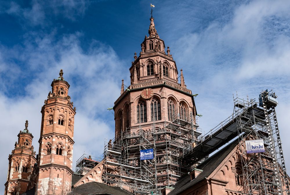 Weiterhin gut gerüstet | Martinsdom zu Mainz