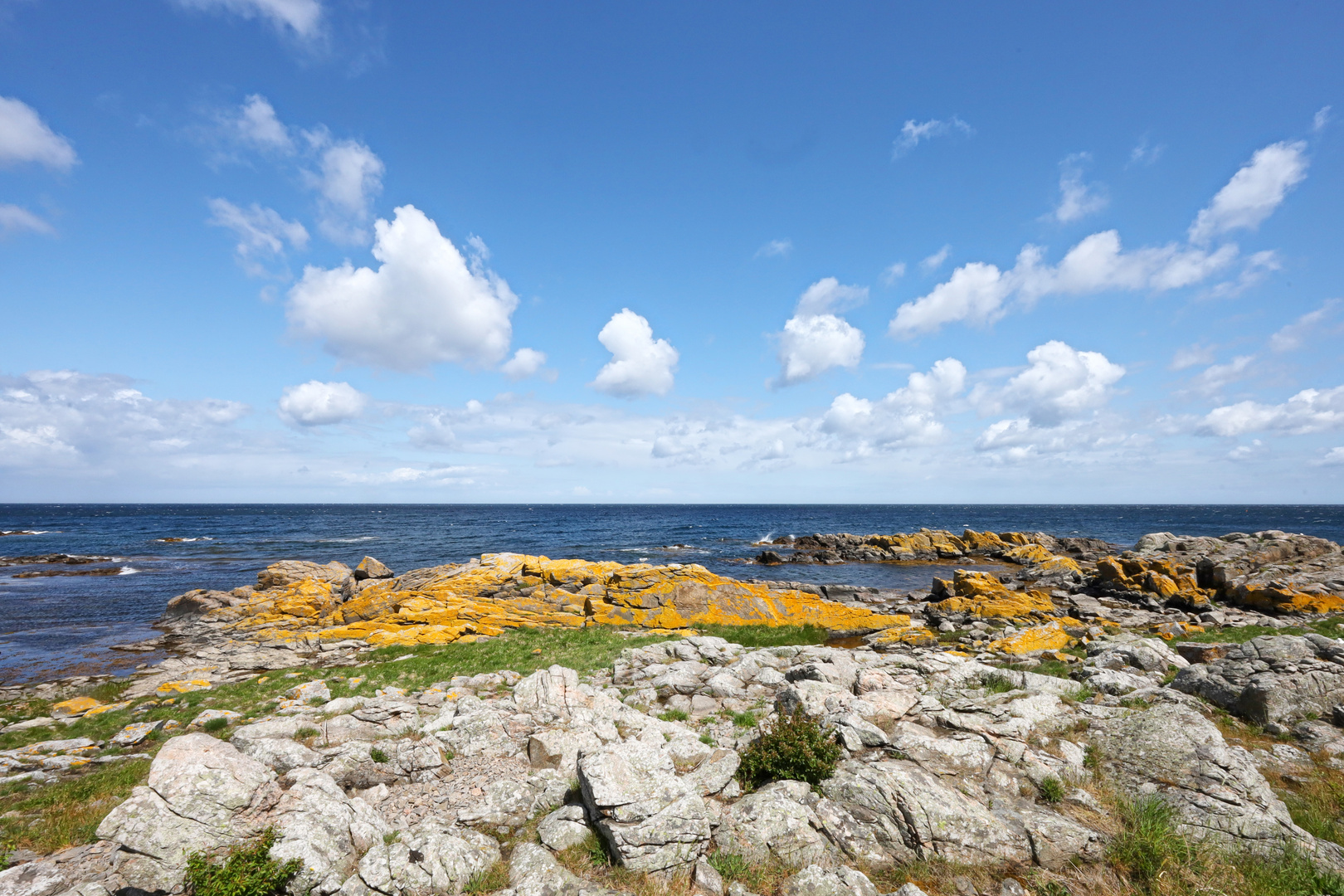 Weitsicht bei blauem Himmel