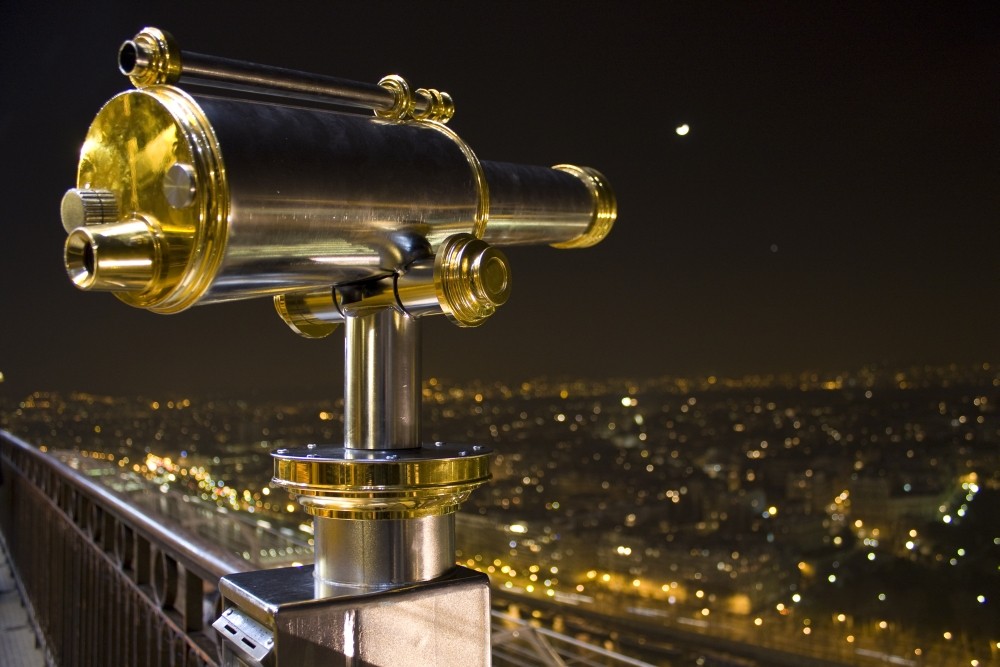 Weitsicht in die Pariser Nacht