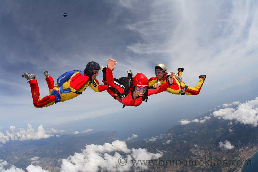 welcome to the world of skydiving!!