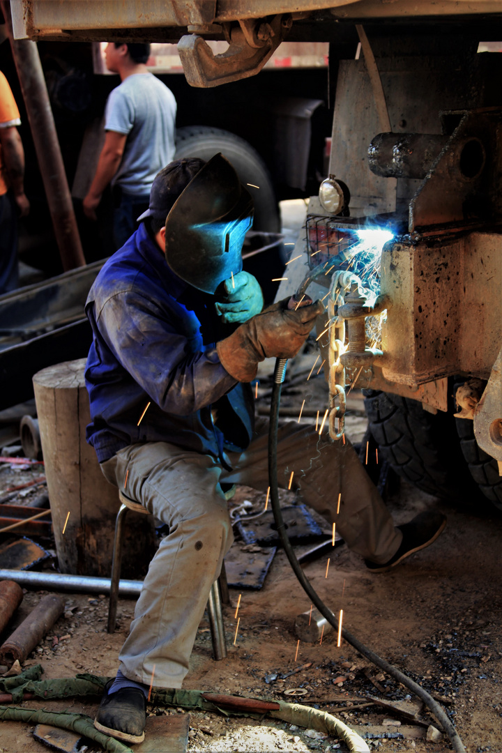 Welder operator