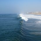 Welle am Manhattan Beach in Los Angeles