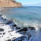 Welle auf La Gomera mit Blick zum Teide