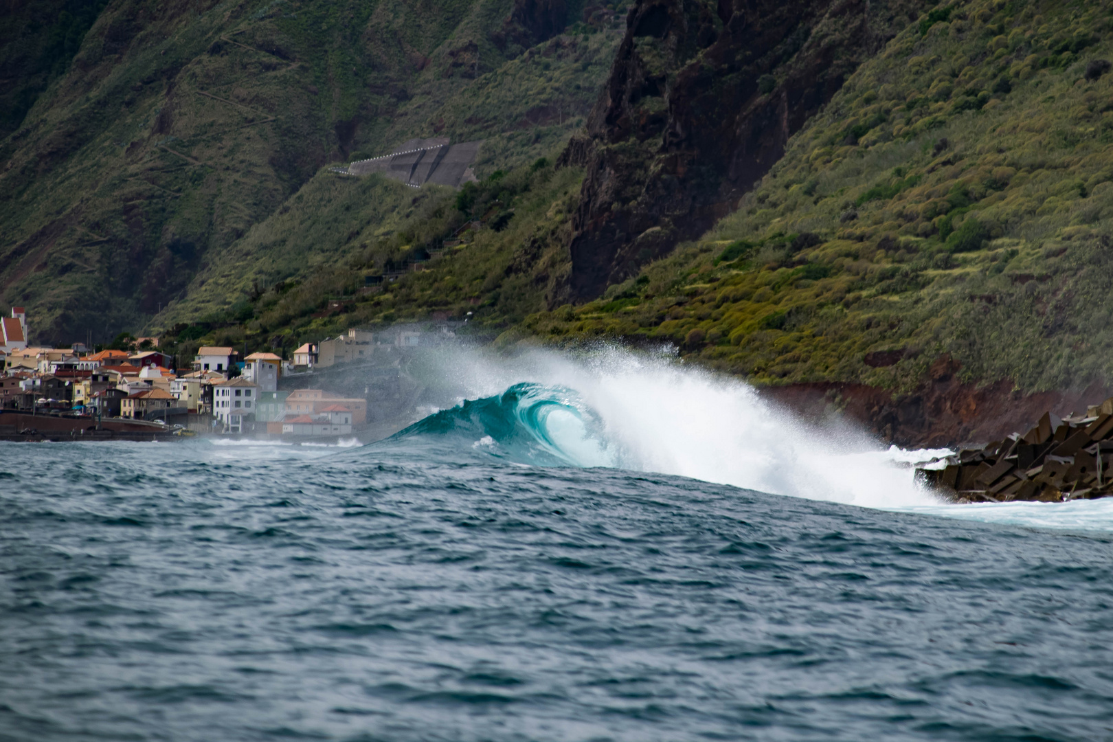Welle im Meer vor Madeira