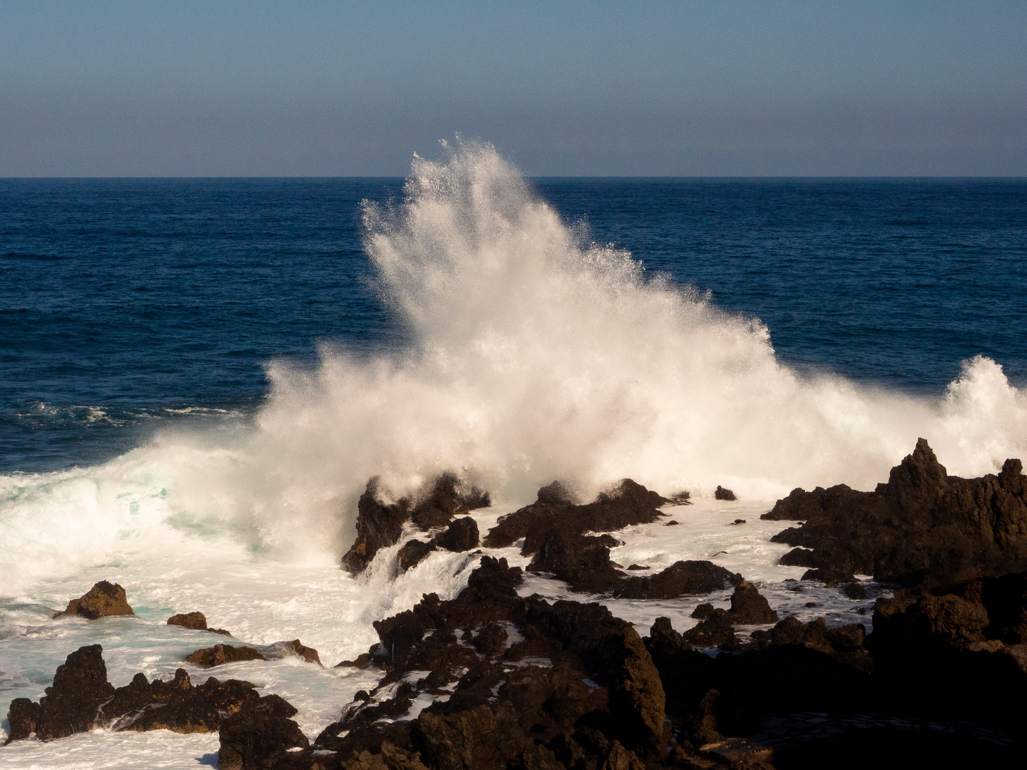 Wellenbrandung im Atlantik, Teneriffa