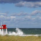 Wellenbrecher am Strand