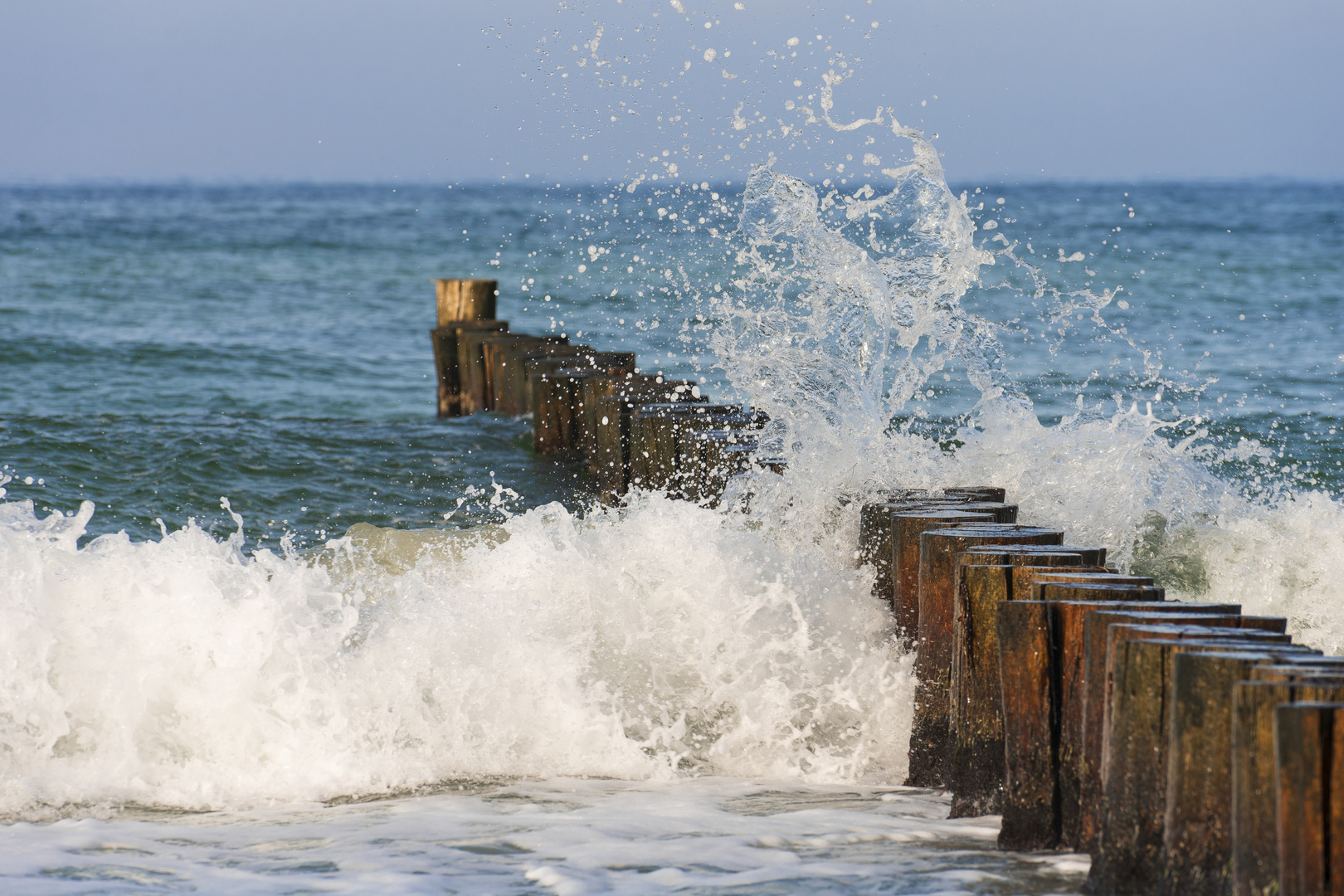 Wellenbrecher am Weststrand