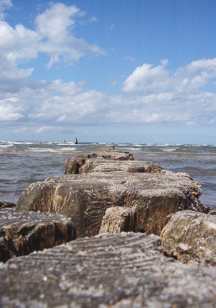 Wellenbrecher in der Ostsee