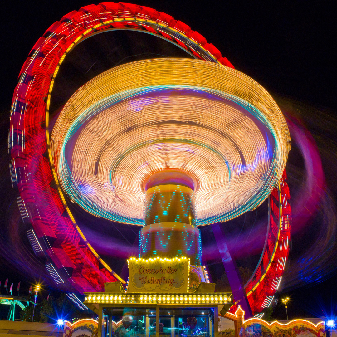 Wellenflug mit Riesenrad Volksfest Stuttgart