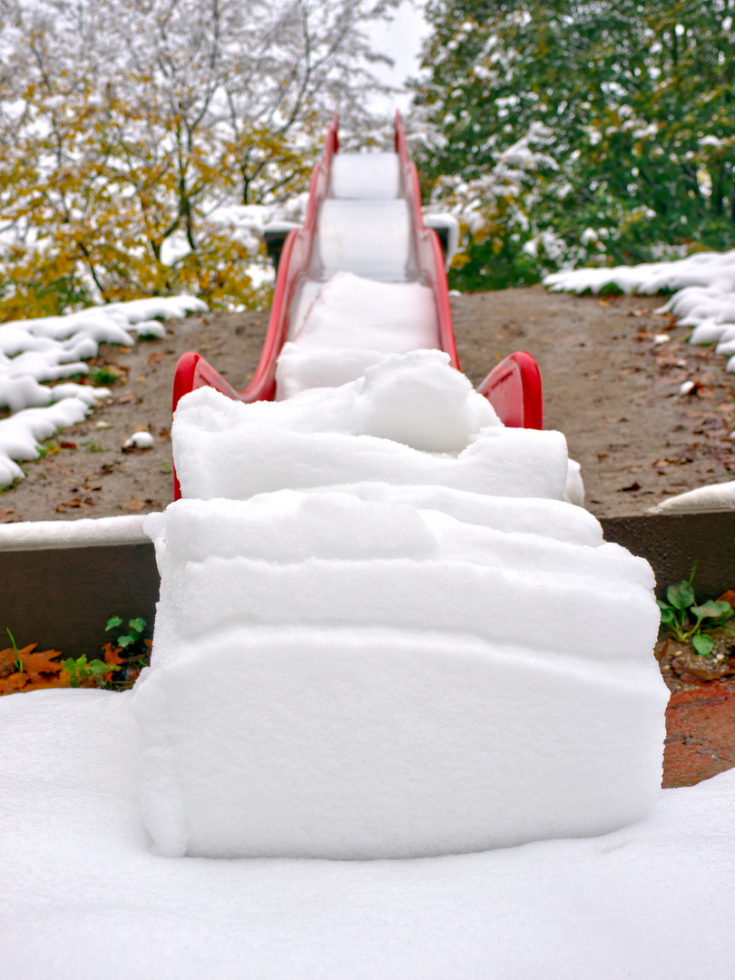 Wellenrutsche im Schnee 3:4