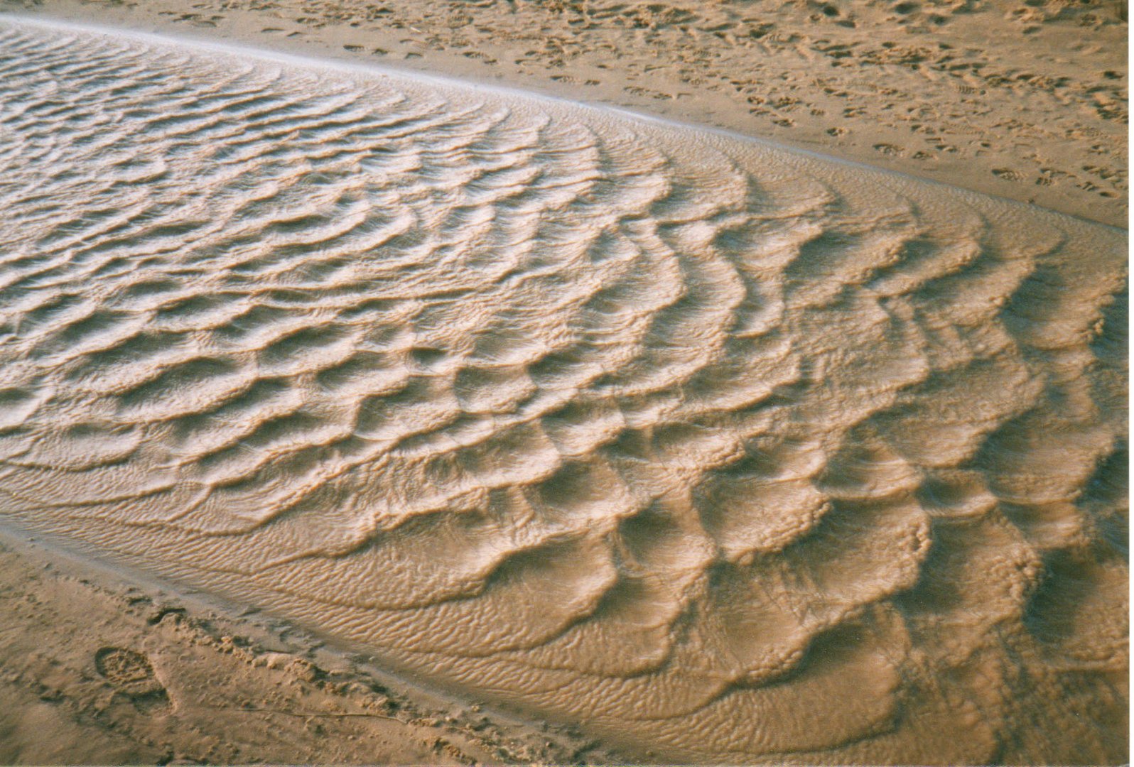 Wellenspiel "Spuren im Sand"