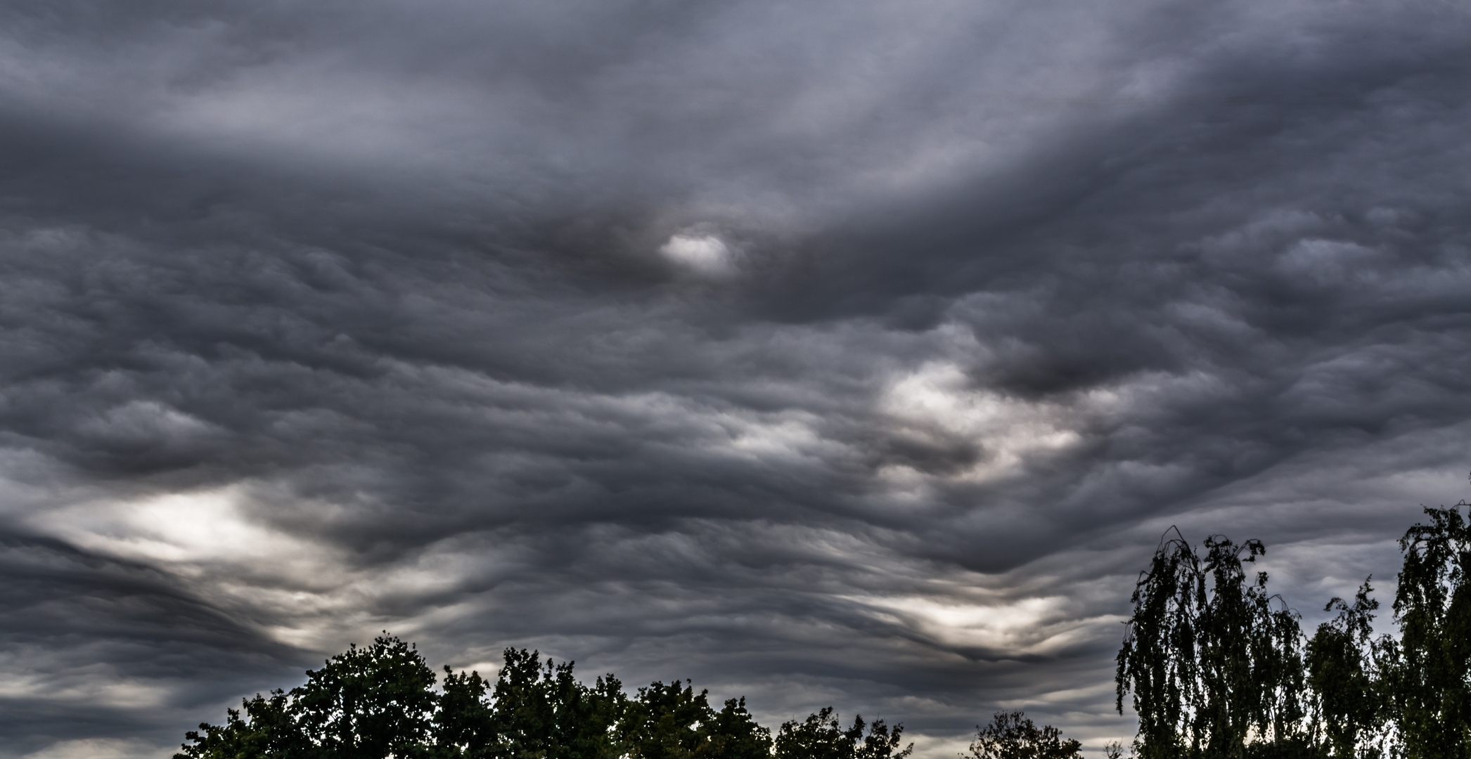 "Wellenwolken" / "wavy clouds"