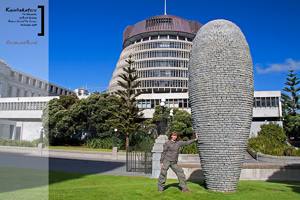 Wellington Sculpture: Kaiwhakatere - The Navigator