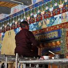 Welt der Farben in einem tibetischen Kloster